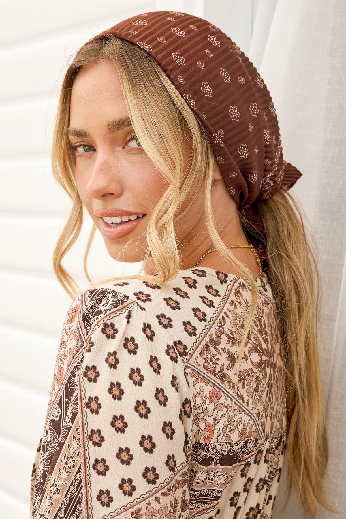 Chaser Headscarf - Chocolate