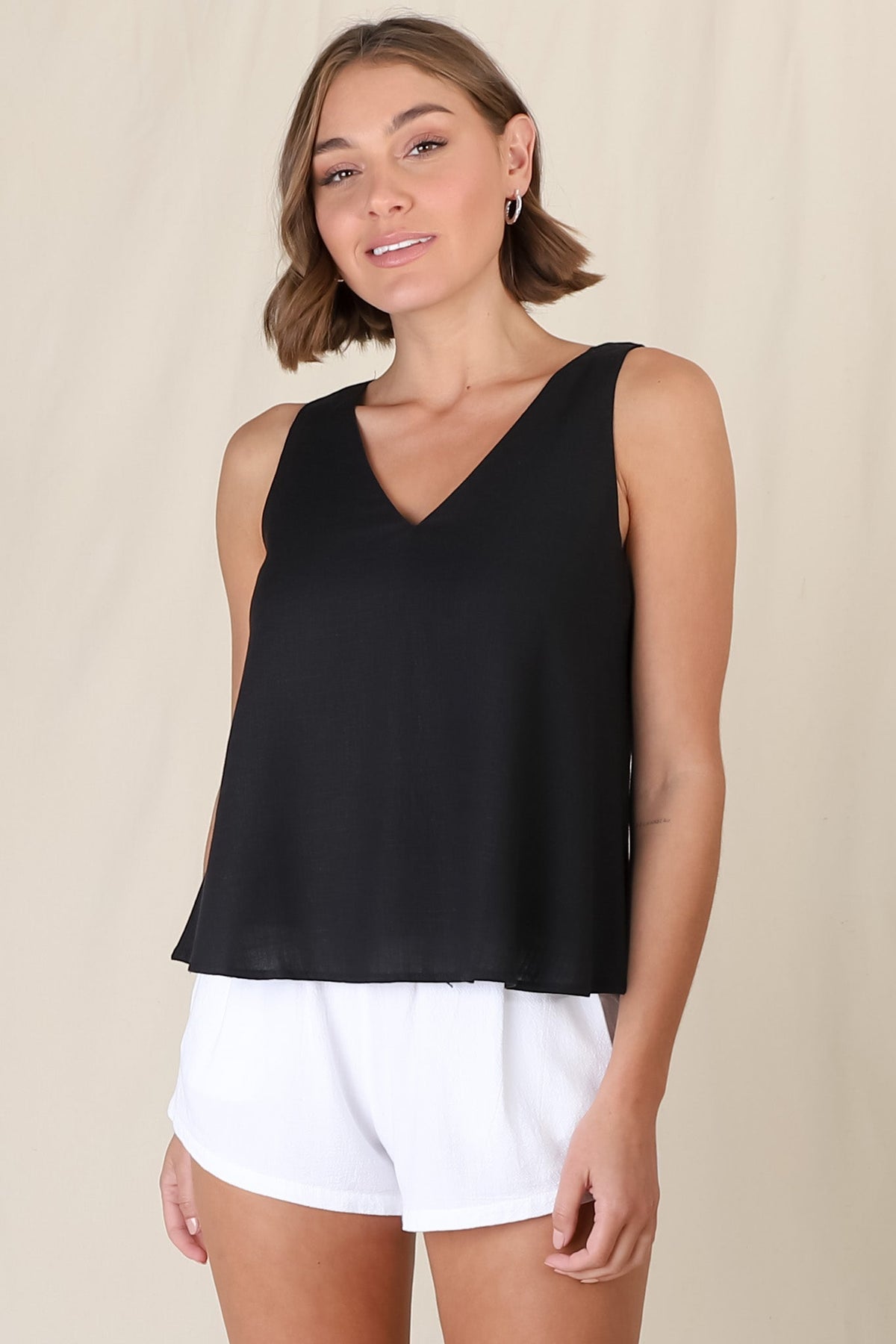 Joree Top - Linen Blend Soft V Neck Scoop Hem Top in Black